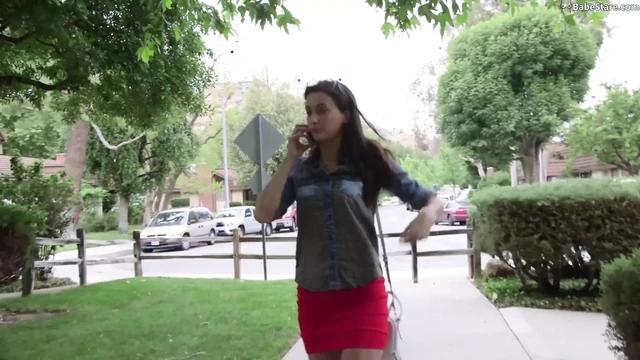 I really want to kiss you right now: Two lesbians get it on