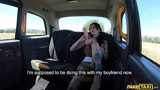 Fake Taxi - татуированная крошка с большими сиськами Megan Inky любит погрубее и на публике