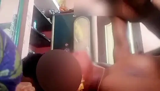 Desi tamilische ehefrau Renu missionars-dreier mit cuck Ehemann & BBC stier gesichtsbesamung!