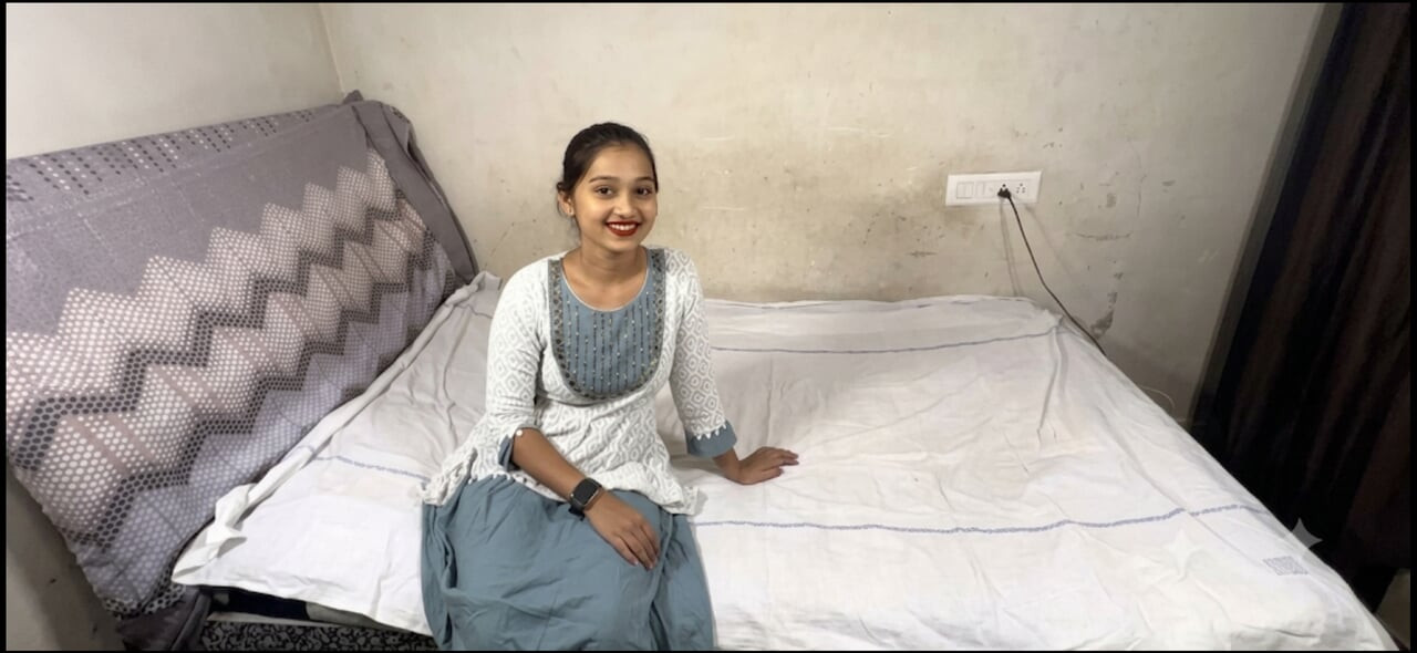 Bagal vali anty ki chhoti beti mere se seting karne bahame mene jordar choda