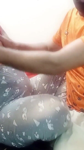 "xxx देसी सुंदर छात्र लड़की की उसके टशन टीचर द्वारा चुदाई" से शानदार पल