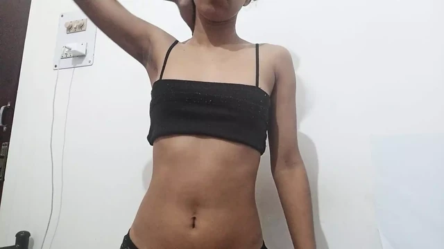 18 Year Old Indian Girl Masturbation in Hotel Room