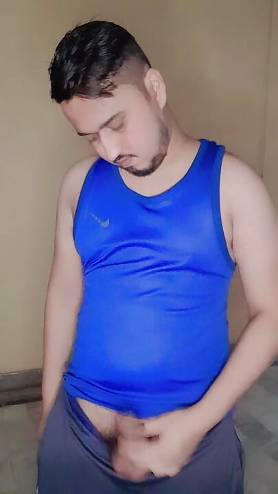 Desi lund khada hai