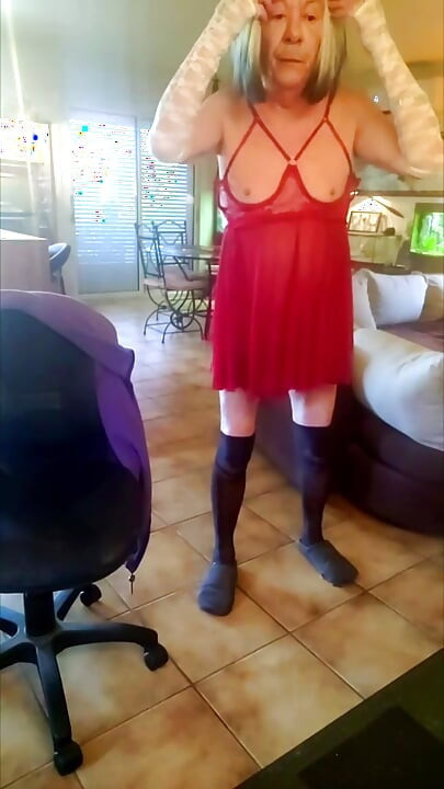 Diana, show your ass.