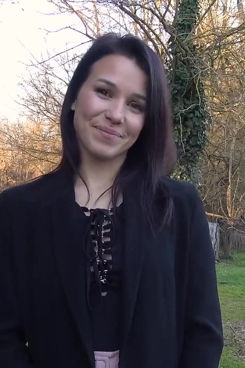 Melia สาวซุกซนที่ค้นพบความสุขของเนื้อหนัง