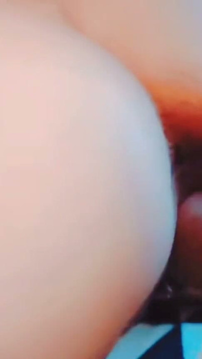 Seksi ince 40 yaşındaki orta yaşlı seksi kadın anal seks eğitimi veriyor | Klip 2