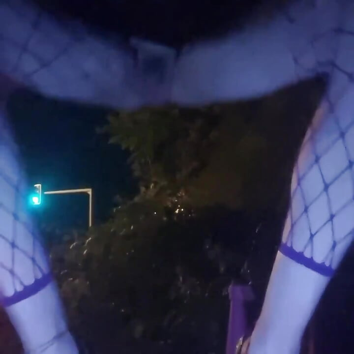 A whore in a mini-skirt with her ass, on the edge of the N7 in Brunoy. 2h00 Vanessabitchx Parischiennetrvprod⁹¹