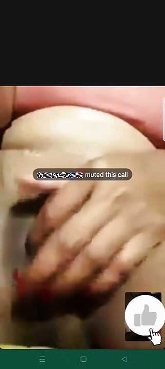 Desi freundin fingert bei videoanruf mit ihrem freund