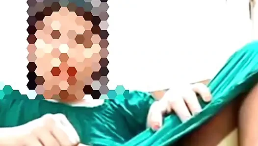 Üvey kız kardeşim görüntülü görüşmede amını gösteriyor