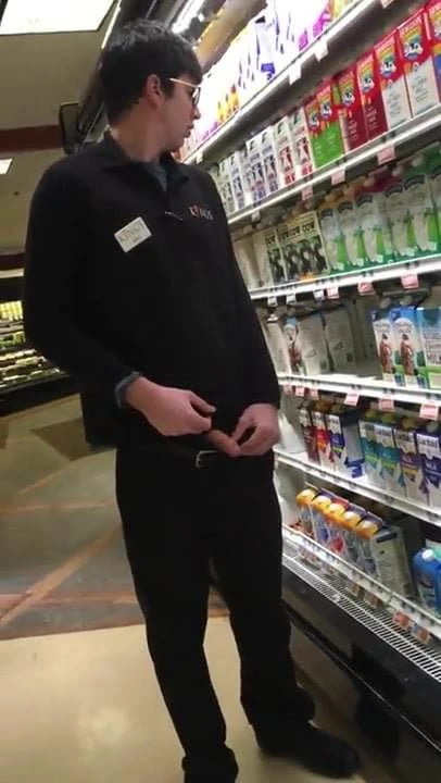 Dare to show off on the supermarket