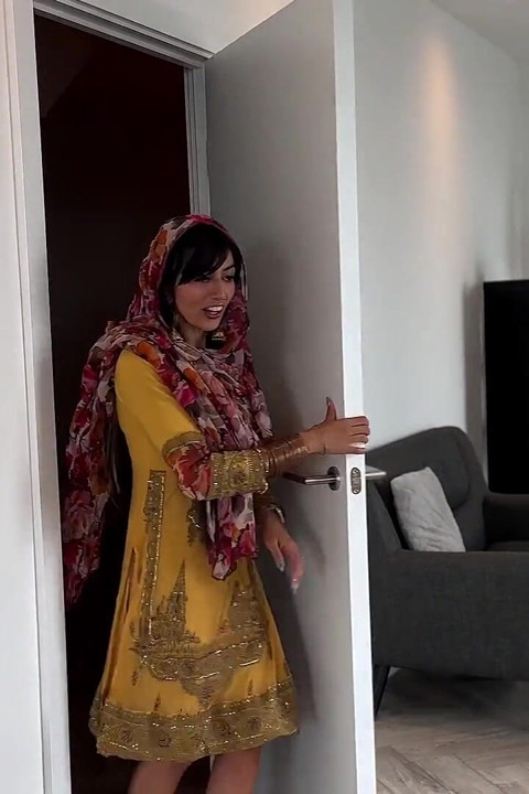 Busty Pakistani Cum Slut Cheats on Husband with BBC