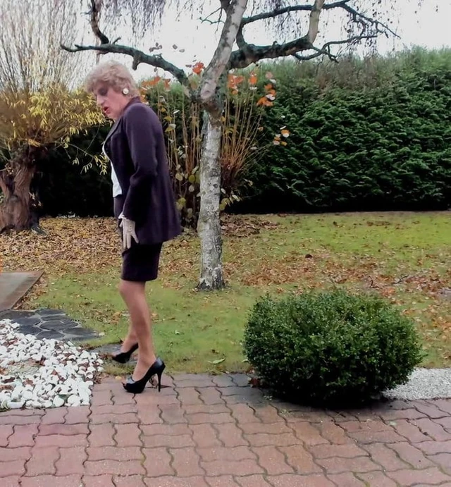 ohhh lovely girl outside