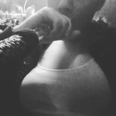 Rauchende Shisha
