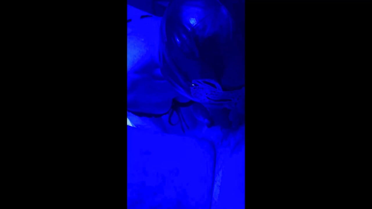Blue Bathroom Romance - Sucking, Fucking and Cumming on her