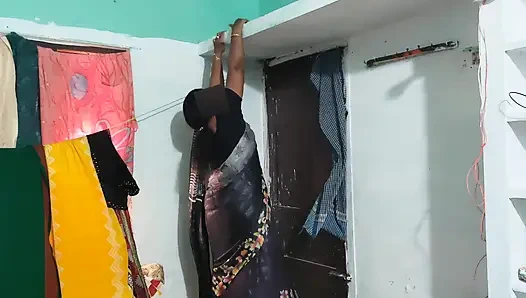 Yardım etmek için sanki gerçek ev yapımı, teyzeyle seks yapıyor