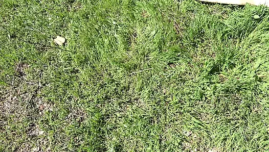 55 yaşındaki ateşli evli kadın çıplak plajda kıllı amını sikmeme izin veriyor