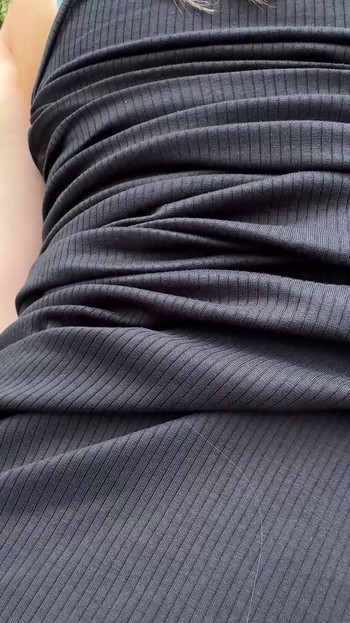 「今日森で彼が私とセックスした後、私の口に射精した」からの壮観な瞬間