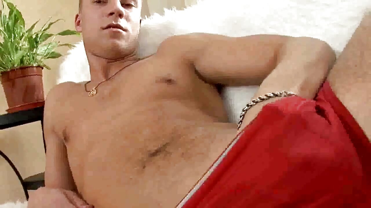 Big bulge of Kevin straight boy curious