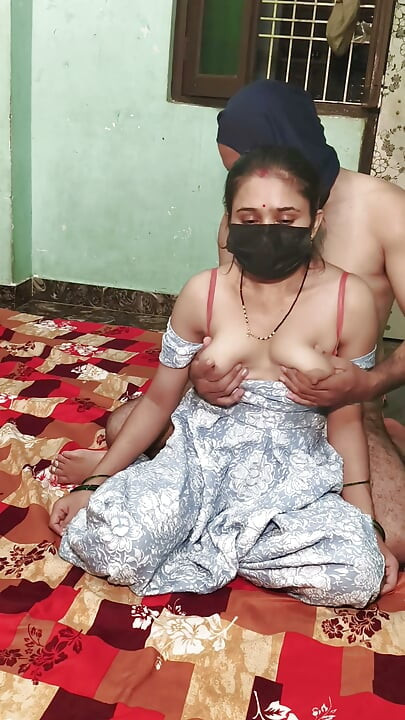 Mooie meid doggy style neuken Indiase meid doggy style Desi meid doggy style Desi studentin doggy style