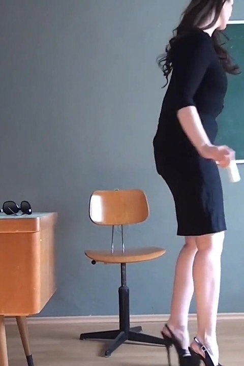 Real Estate Professional Who Appears to Be an Arm Amputee