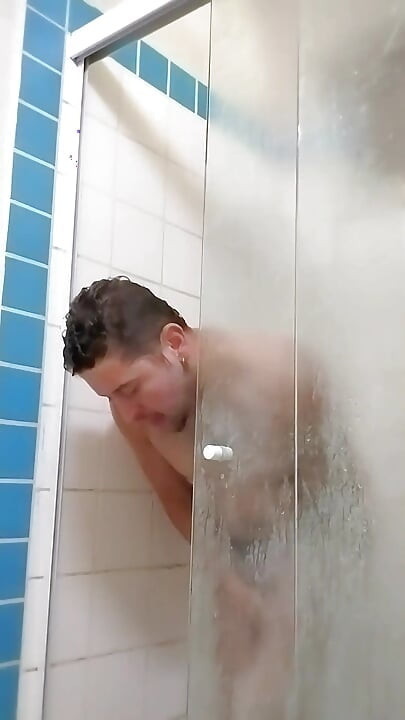 Am ajuns de la antrenament și a luat un duș frumos în vreme rece.