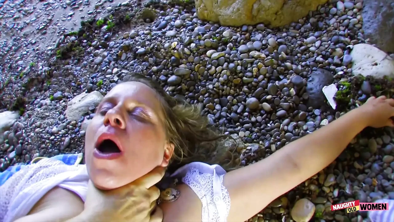 The guy outdoor fingers a busty milfs ass before offering her a big cock