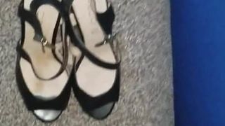 Cum on black heels