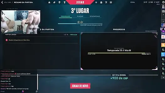 Oynuyor, onları sikiyorum