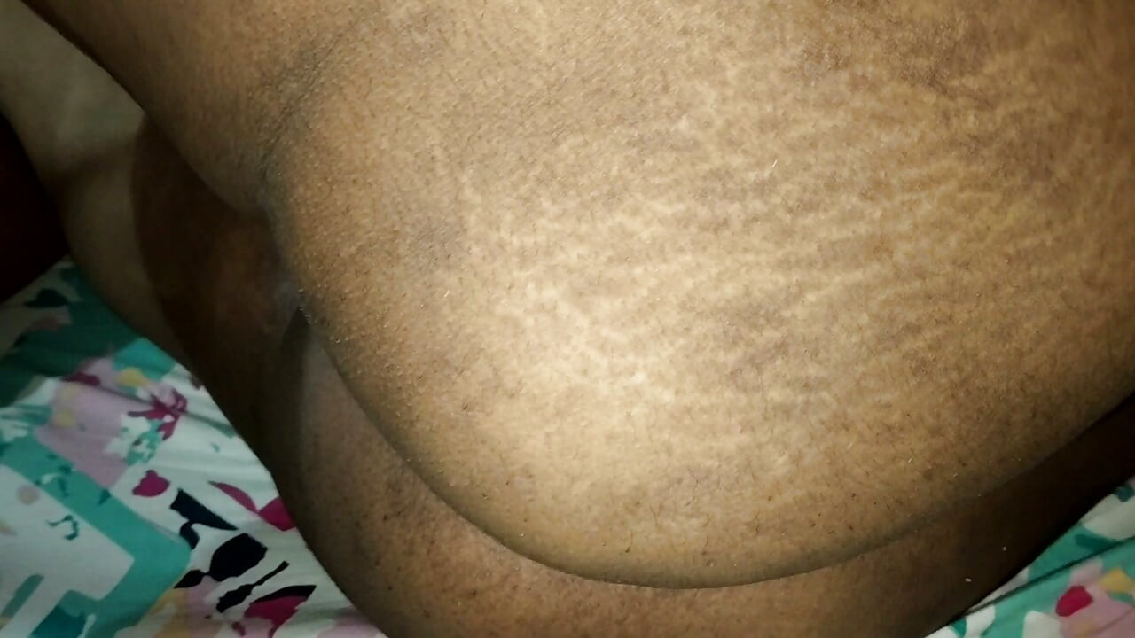 Aaj maine daba  ke choda  nipples ka sara ras nikal liya