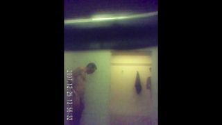 Fitnessstudio-Dusche 18