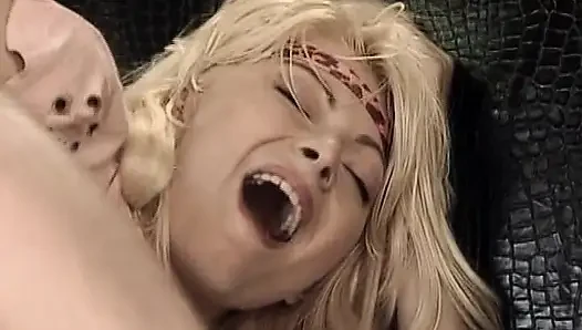Atemberaubendes blondes schätzchen aus deutschland, anal reiten schwanz