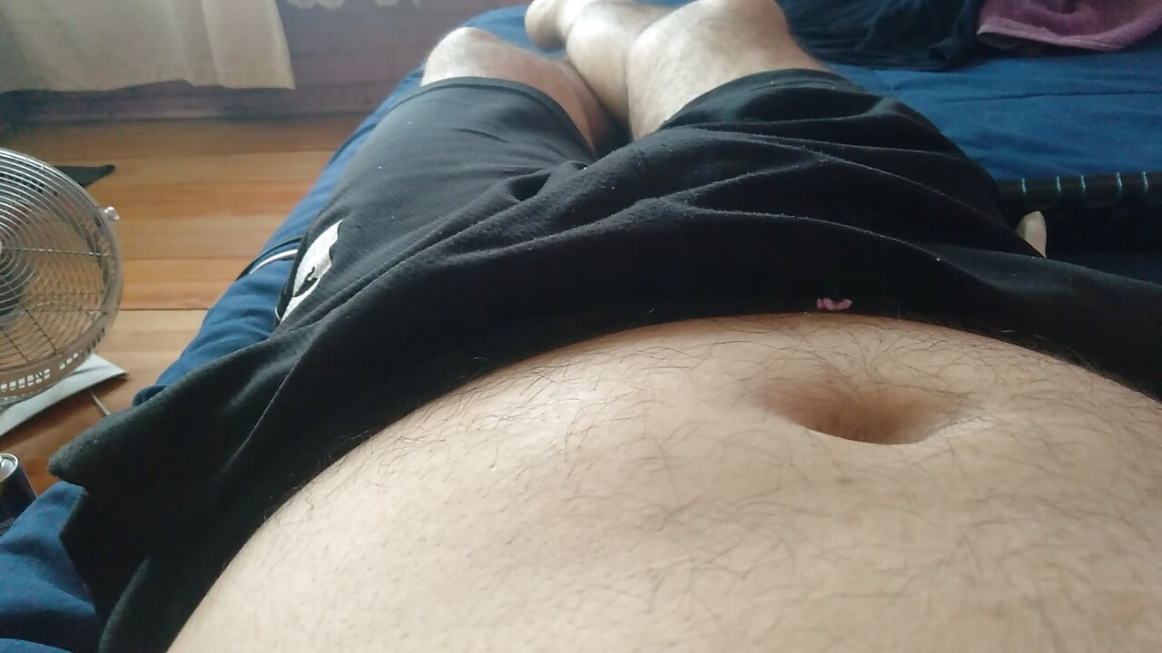 Gay só anseia por um ótimo boquete de seu pau duro