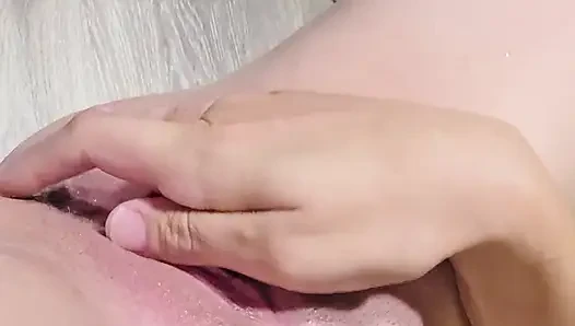 Masturbasi solo milf terangsang