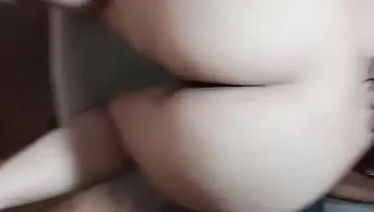 Üvey babam beni fetiş banyosunda yalnız yapıyor