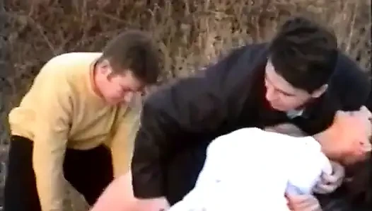 Bir çift taksinin arkasında sikişmeyi teklif etti!