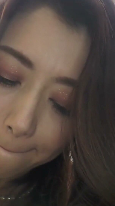 Asya japon pornosu - sıska sürtük büyük bir horoz üzerinde sıkı kedi seker | Klip 3