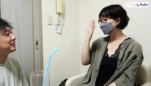 Грудастая жена встречает мужика с большим членом для интенсивного секса после слишком долгого. Глубокая и грязная, безостановочная жара, которая расплавляет ее быстро! Второй