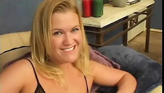 File çoraplı kaltak anal seksin tadını çıkarıyor