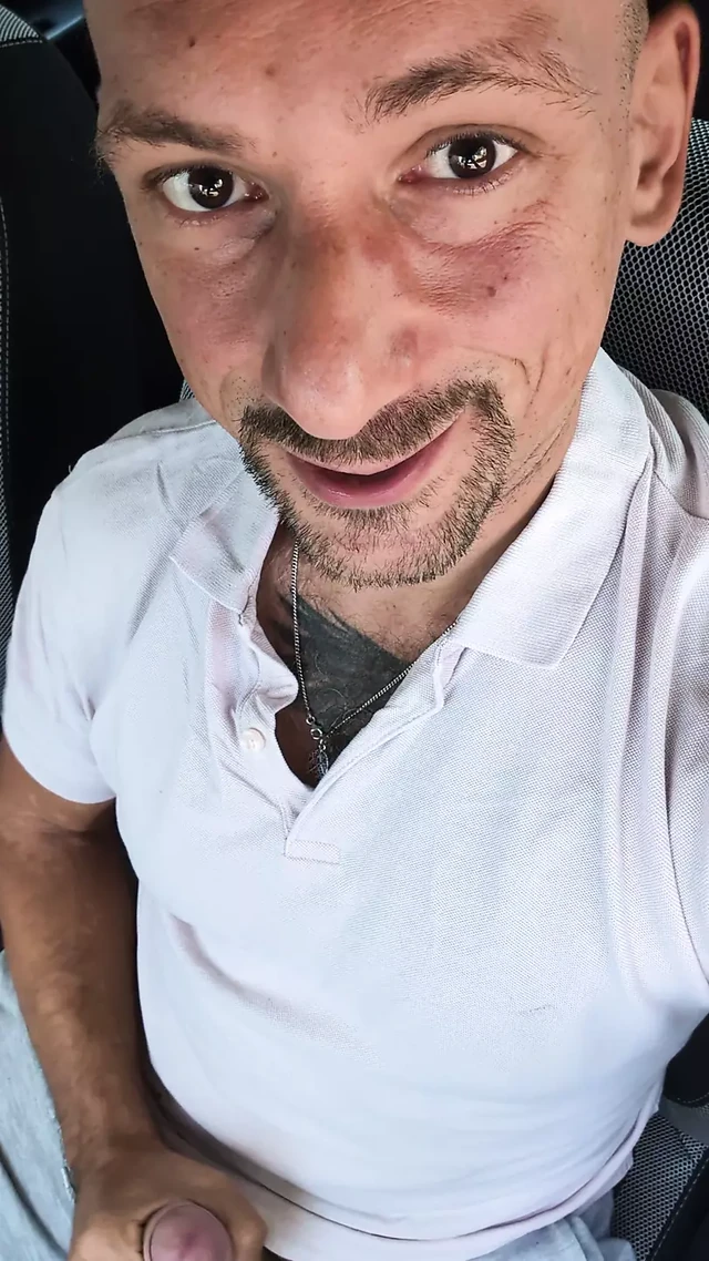 Wank in the car