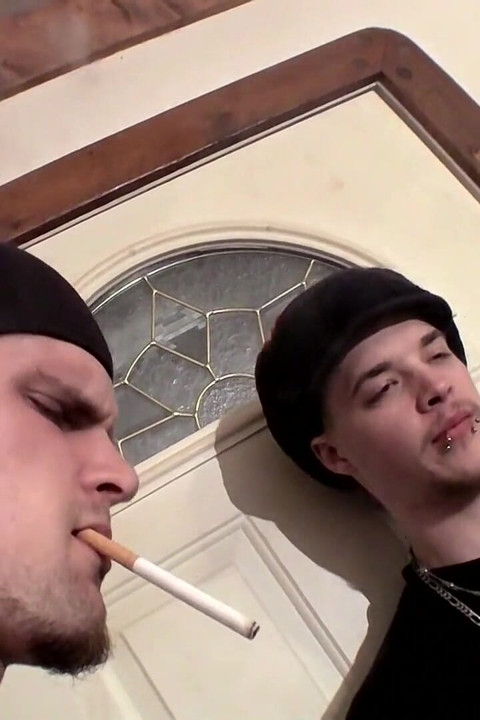 Nolan ve York Newports duman ve vuruş