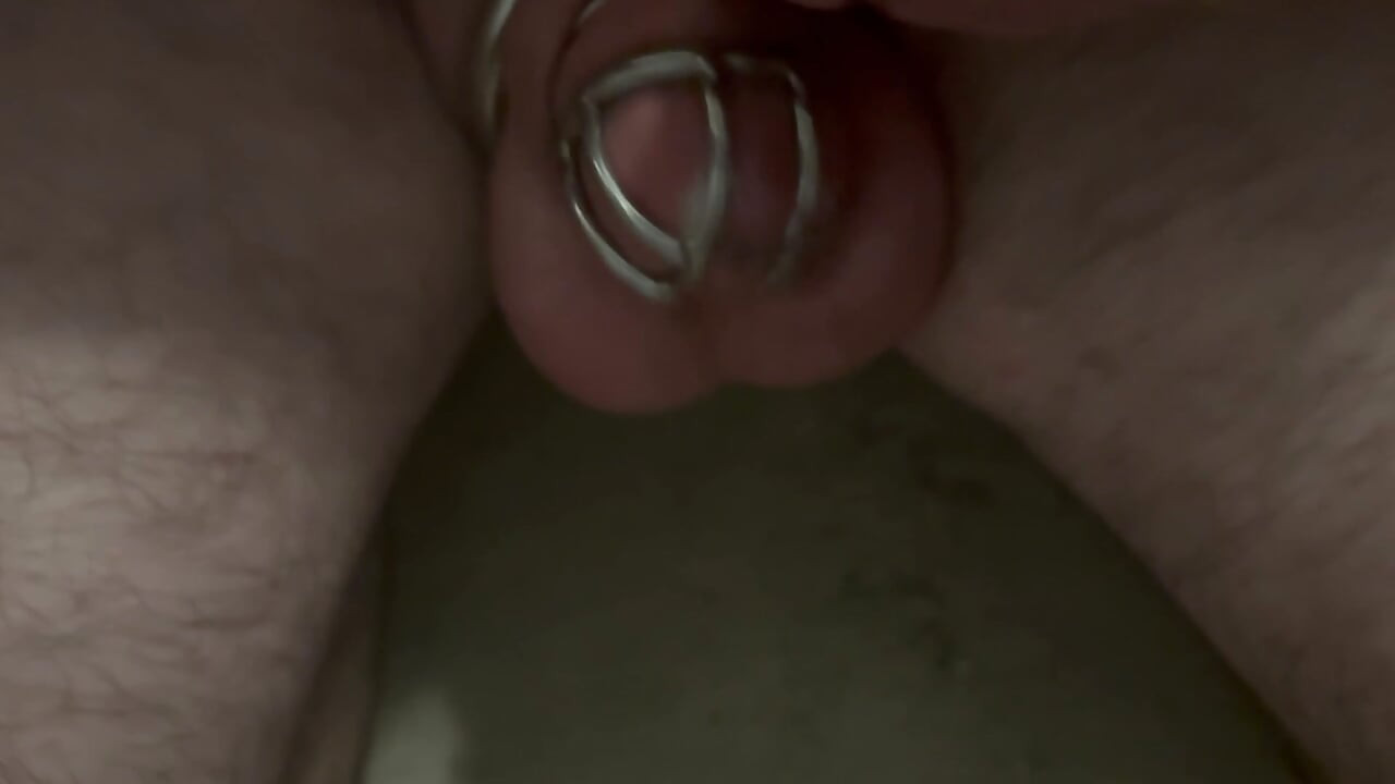 Cuck trying to cum