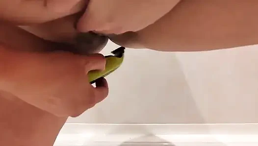 Emmas Pussy Shaving Close up