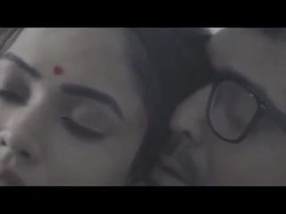 Dragoste fierbinte cu o soție indiană frumoasă