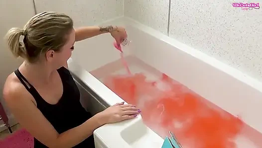 Çıplak jöle mastürbasyonu - kaygan amcık ve döl kaplı