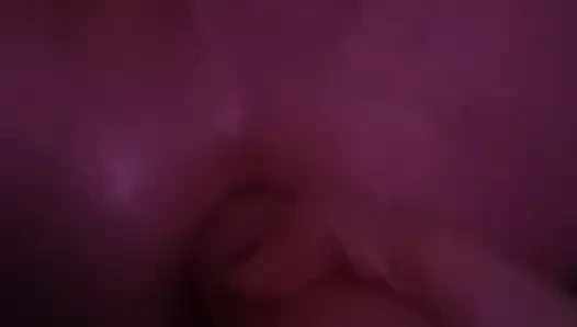 Dildolarımla sıkı götünü açıyor