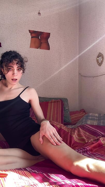 JOI fr: Uma garota trans te guia para o prazer dela