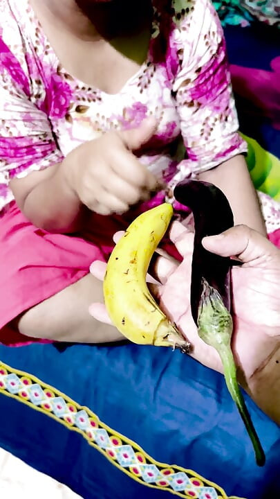 Desi bhabhi fucking eggplant and cought devar in banana