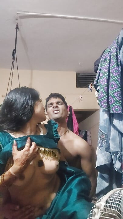 Deshi bhabhi ki chudai video hindi me