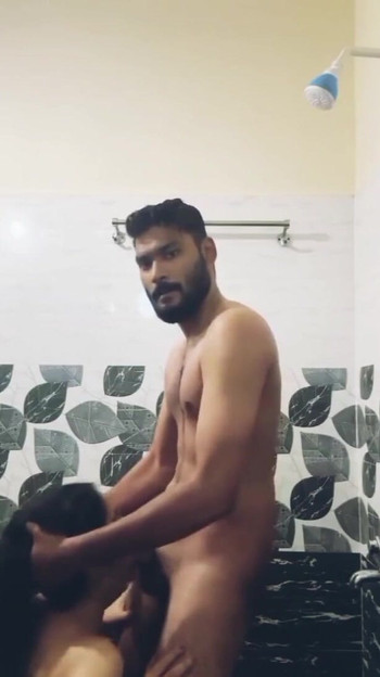 Zadivljujući trenutak iz "Zašto si pozvao ženu svog prijatelja u kupaonicu i skinuo je golu?"