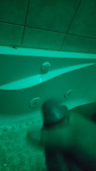 Solo shower nut